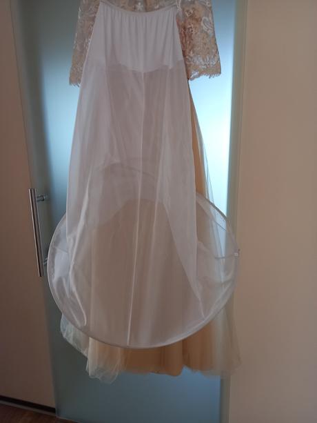 Spoločenské/ svadobné šaty, 38