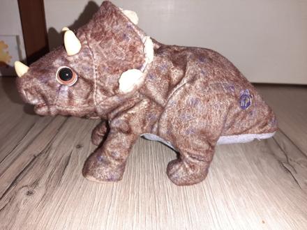 Hasbro triceratops, 