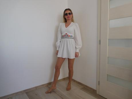 Šaty biele krátke dámske ozdobný pás-s, s