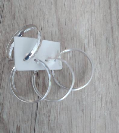 2x kruhové náušnice, 