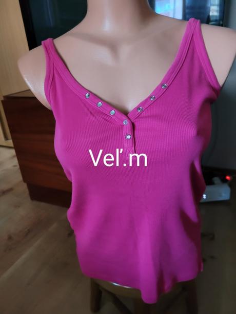 Tielka veľ.m,viac kusov v inzeráte, m