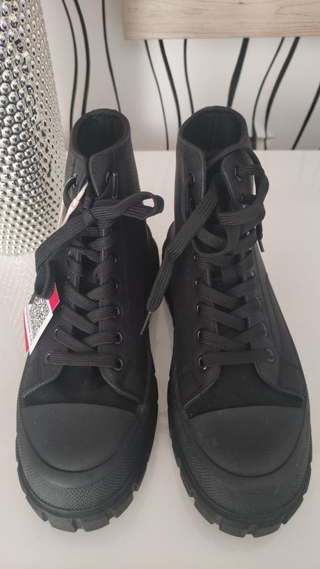 Koženkové workery, 38