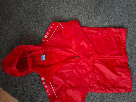 Tenká vetrovka do dažda/ šport, 140