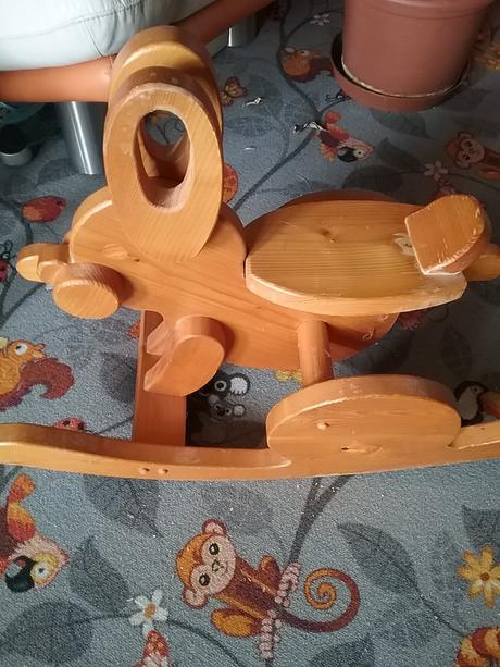 Drevený, hojdací zajac, 