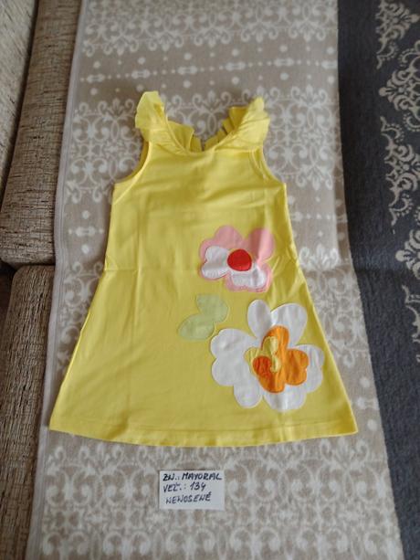 Nenosené letné šaty zn.mayoral veľ.134, mayoral,134