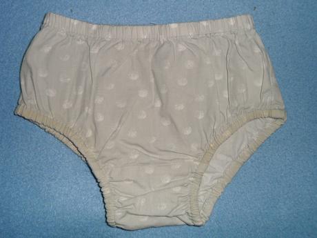 Nenosené šaty s klobúčikom - in extenso, 62