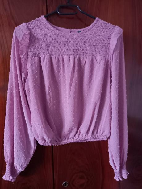 Ružovo-fialová blúzka, 34