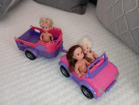 Barbie autíčko s prívesom, 