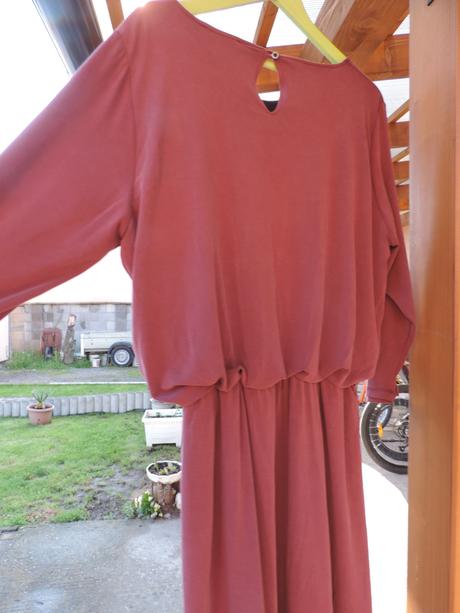 Šaty s visačkou, xxl