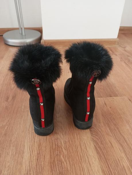 Cizmicky na skrytej platforme, 36