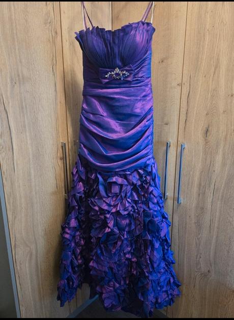 Spoločenské šaty č.38-40, 38