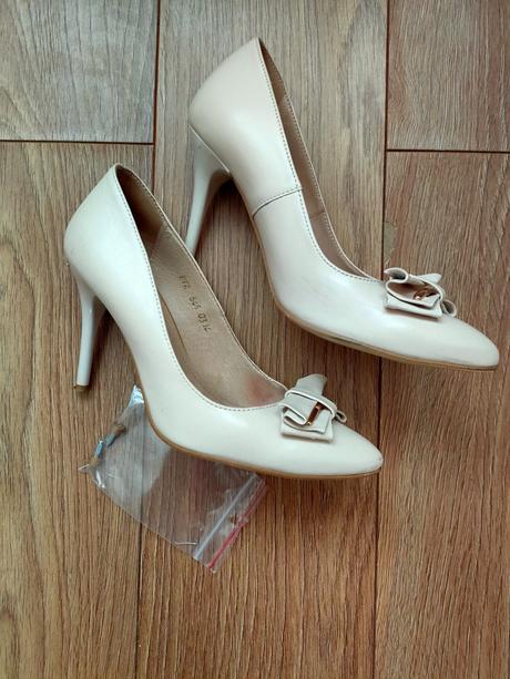 Dámske lodičky zn.kati, 37