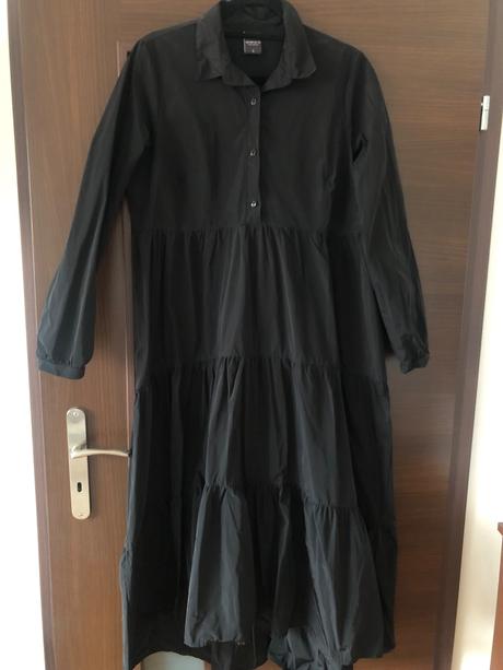 Šaty cierne leskle, l