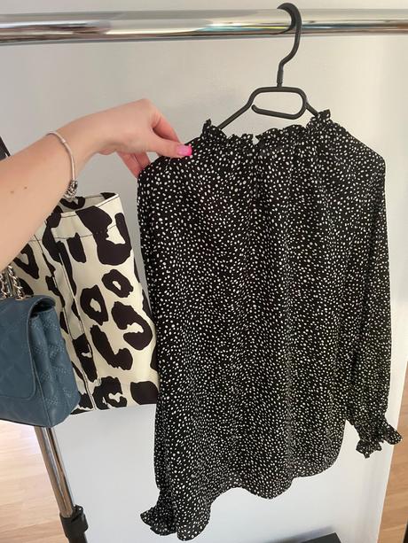 Bodkovana elegantna bluzka, l