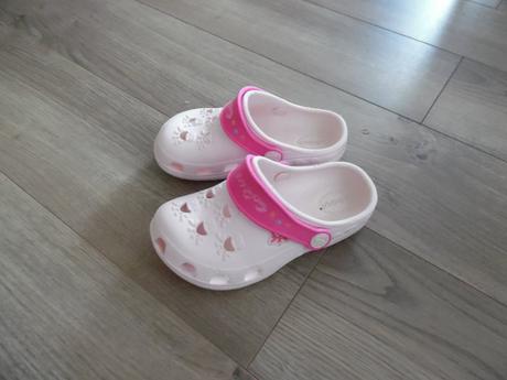 Dievčenské šlapky kroksy, 27