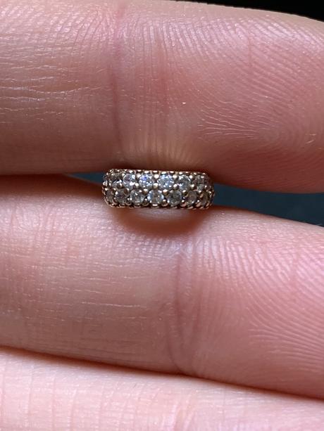 Predám zlatú koralku., pandora