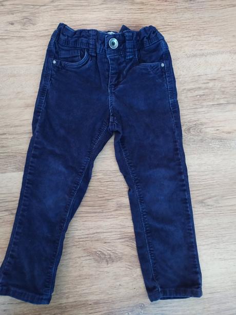 Mencestrove nohavice, 92