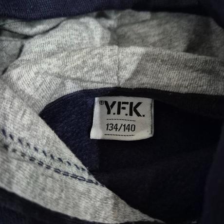 Mikina s kapucou, 140