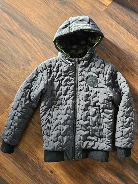 Málo nosená bunda, f&f,152