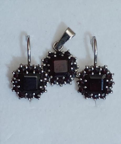 Český granát v striebre, 