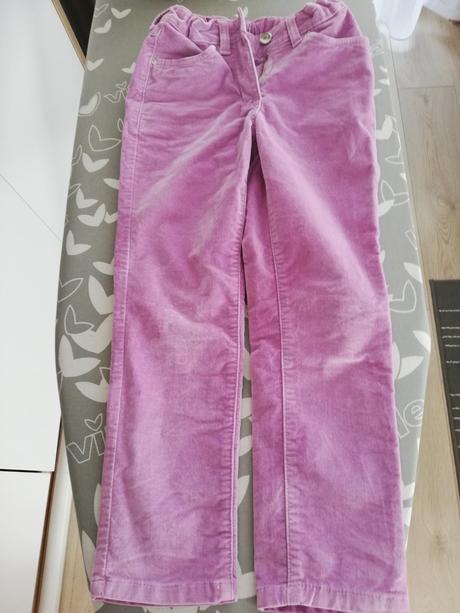 Menčestrové nohavice, 128