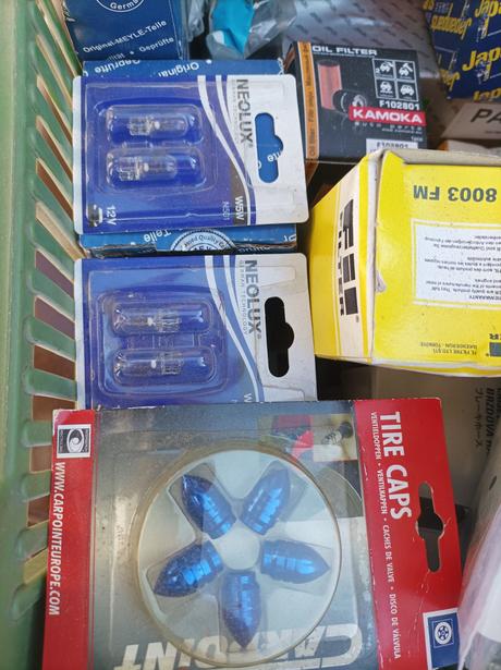 Náhradné diely do aut, 