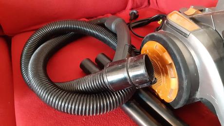 Predám funkčný vysávač.,
