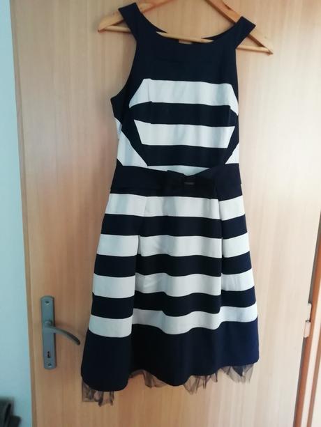 Šaty na leto, 38
