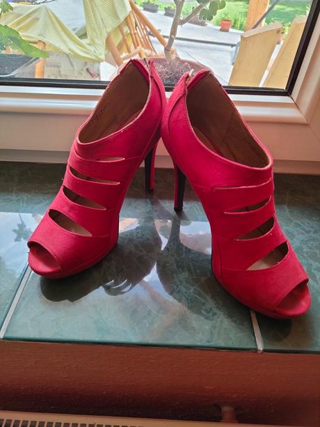 Červené sandále na platforme, graceland,40