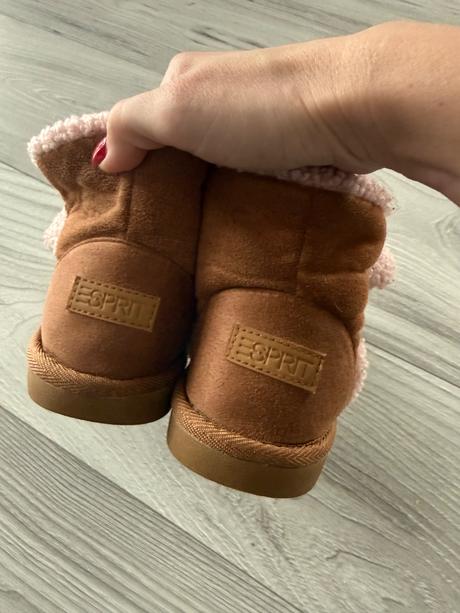 Snehule esprit, esprit,33