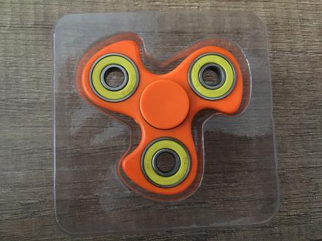 Fidget spinner 2x (cierny predaný),