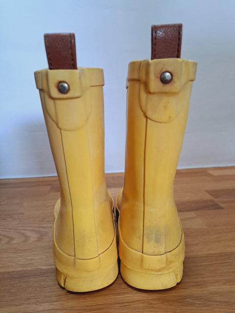 Darujem gumáky kuling, 30