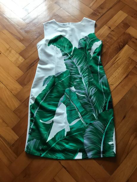 Krásne dámske šaty, l