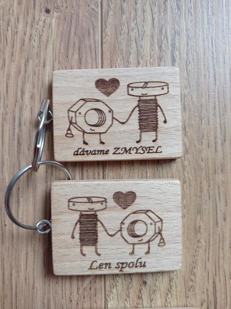 Drevená kľúčenka, 