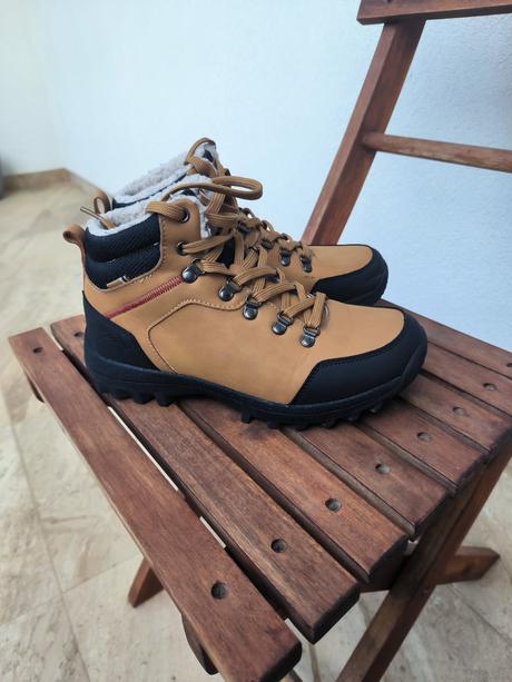 Vysoké šnurovacie topánky, sprandi,37