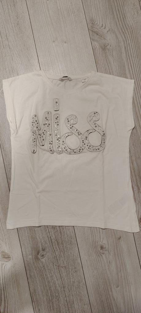 Tričko guess, guess,152