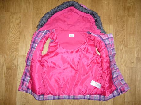 Vesta s kapucnou, f&f,110