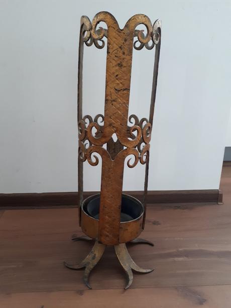 Starožitný stojan na dáždniky, 