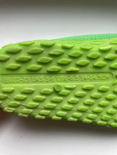 Topanky do vody, tribord,22