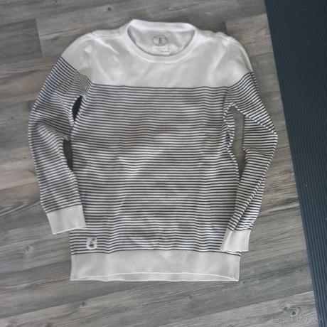 Sveter, reserved,146