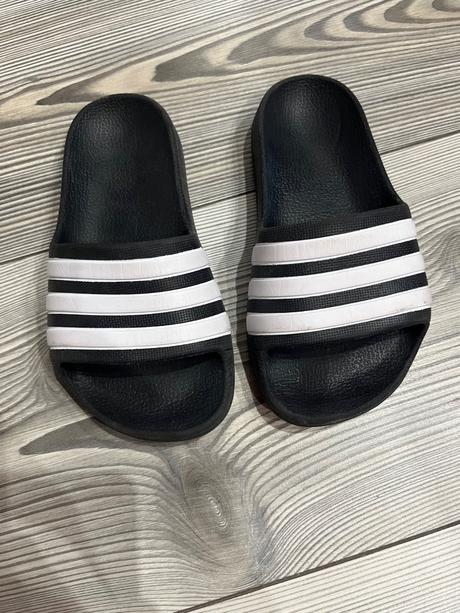 Šlapky, adidas