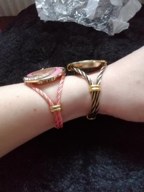 Retiazka,hodinky, náramky,náušnice,šperky, 