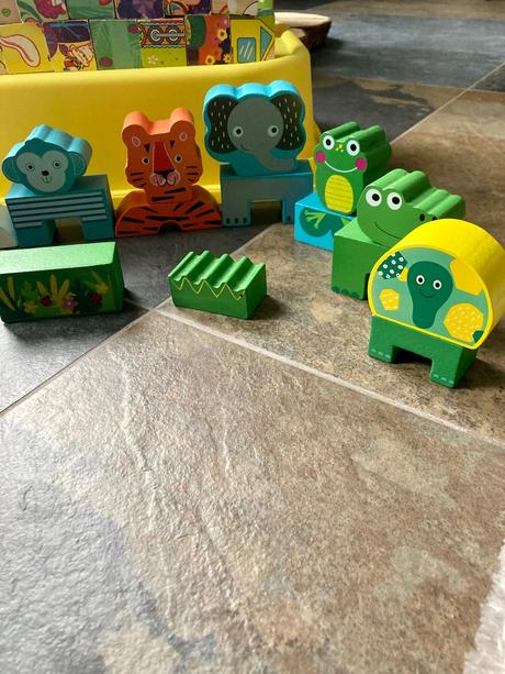 Kocky drevené,plastové,penové,