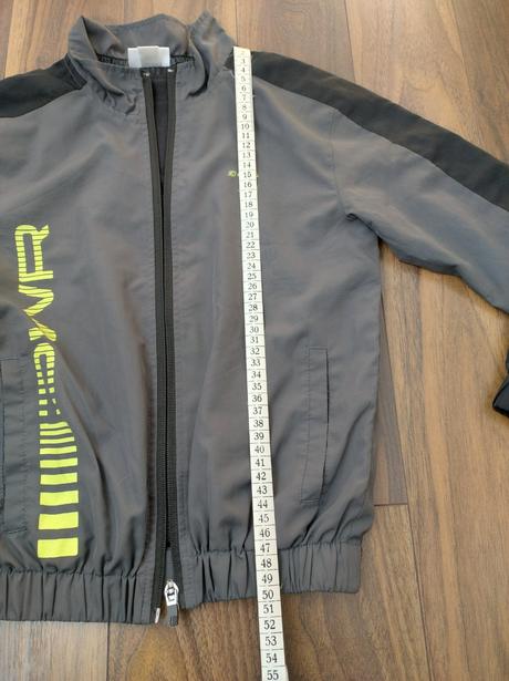 Tenká bunda, v. 128, 122