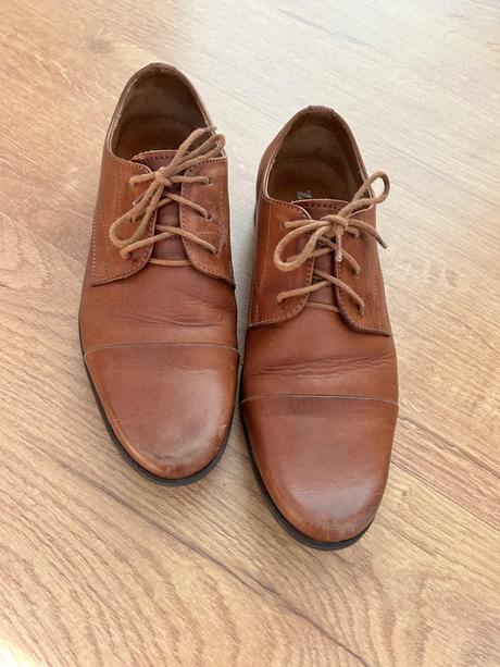 Kožené topánky, 33