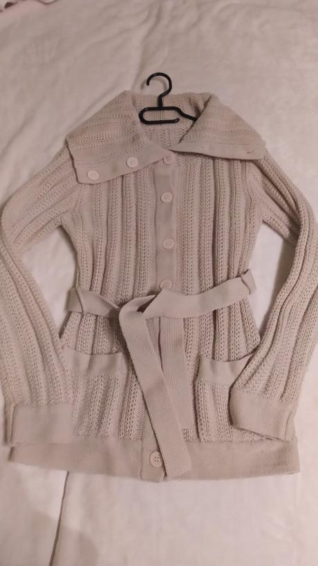 Predlzeny svetrik s opaskom, 