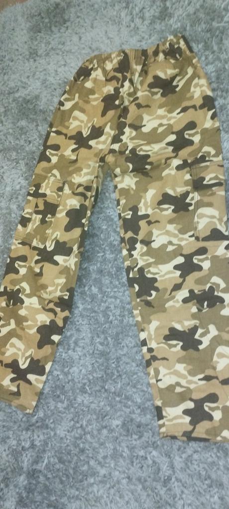 Maskáčové nohavice, 152