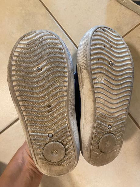 Darujem detské tenisky a platenky, adidas,25