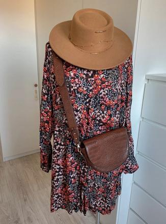 Kvetinkové oversize šaty, h&m