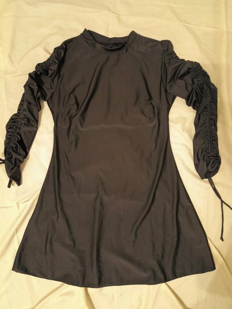 Čierne šaty s vsitou podprsenkou, l